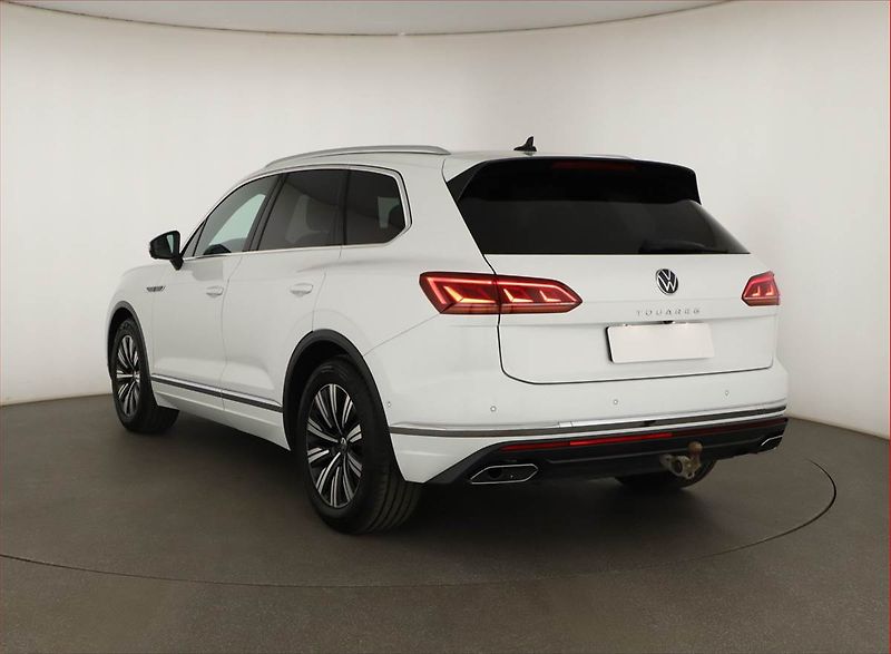 Volkswagen Touareg (2023) 3.0 TDI - fotka 4 z 22
