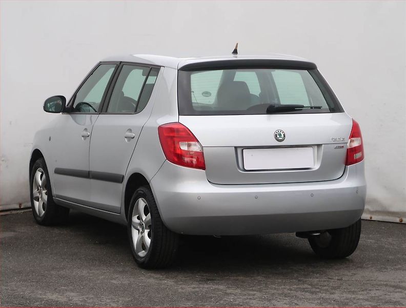 Škoda Fabia (2011) Ambition 1.2 TSI, Serv.kniha - fotka 4 z 18