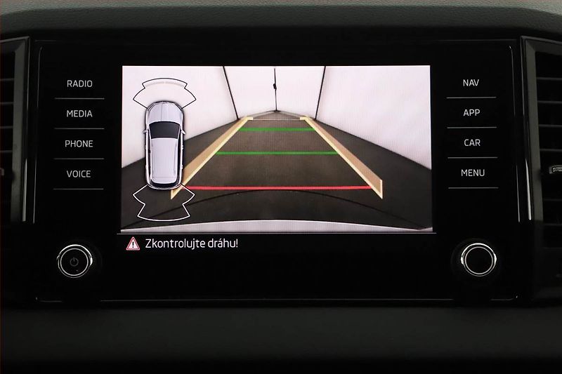 Škoda Karoq (2024) Fresh 1.5 TSI - fotka 17 z 20