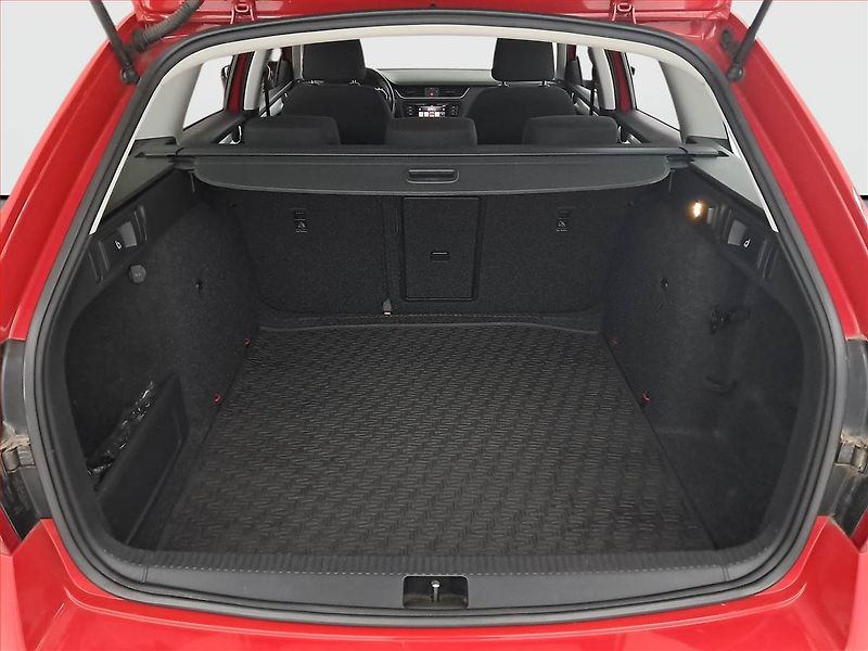 Škoda Octavia (2018) Ambition 1.6 TDI, Automat, ČR - fotka 14 z 18