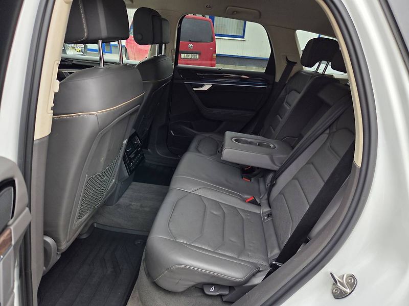 Volkswagen Touareg (2019) 3.0 TDI 210kW Vztduch/Noční vi - fotka 43 z 44