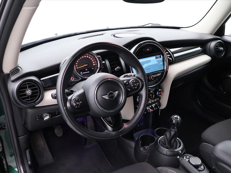 Mini Cooper 1,5 TURBO CZ ORIG ALU AUT KLIM - fotka 20 z 27