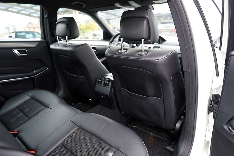 Mercedes-Benz Třídy E E 220d Avantgarde/kůže/AT/ČR - fotka 30 z 36