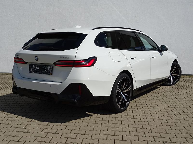 BMW Řada 5 540d xDrive Touring - fotka 3 z 7