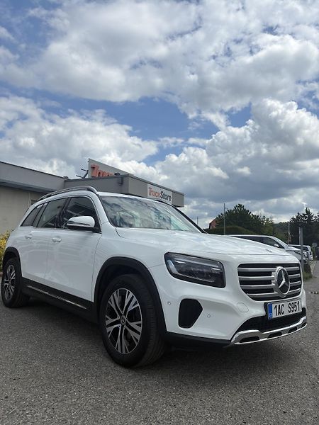 Mercedes-Benz GLB (2024) 200d 4MATIC - fotka 2 z 15