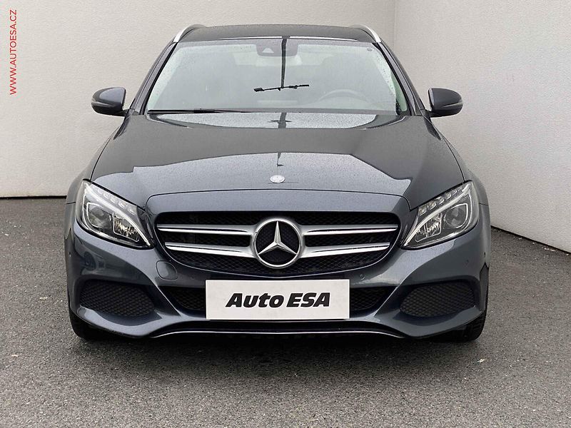 Mercedes-Benz Třídy C (2016) 1.6, AT, LED - fotka 2 z 20