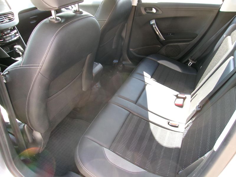 Peugeot 2008 1.6 HDI - fotka 18 z 22
