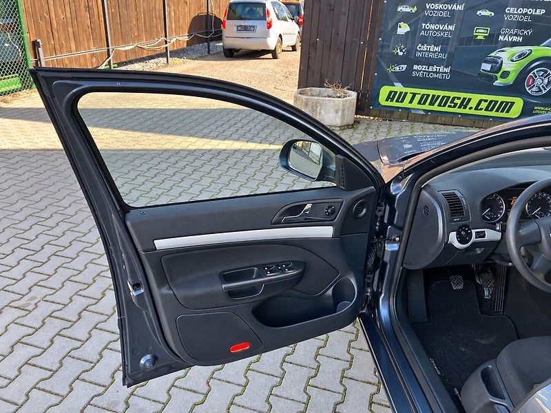 Škoda Octavia 1,6TDi (77kW)*STK DO 10/2028* - fotka 14 z 15