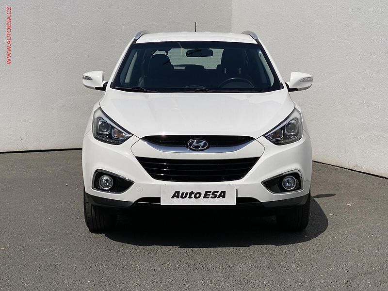Hyundai ix35 (2014) 1.6 GDi, +kola - fotka 2 z 17
