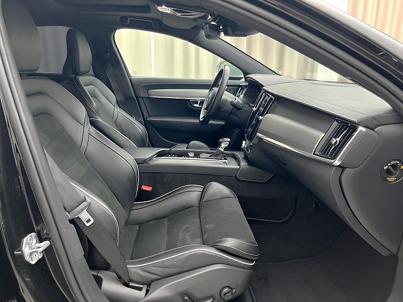 Volvo S90 D5 AWD R-DESIGN AUT - fotka 17 z 41