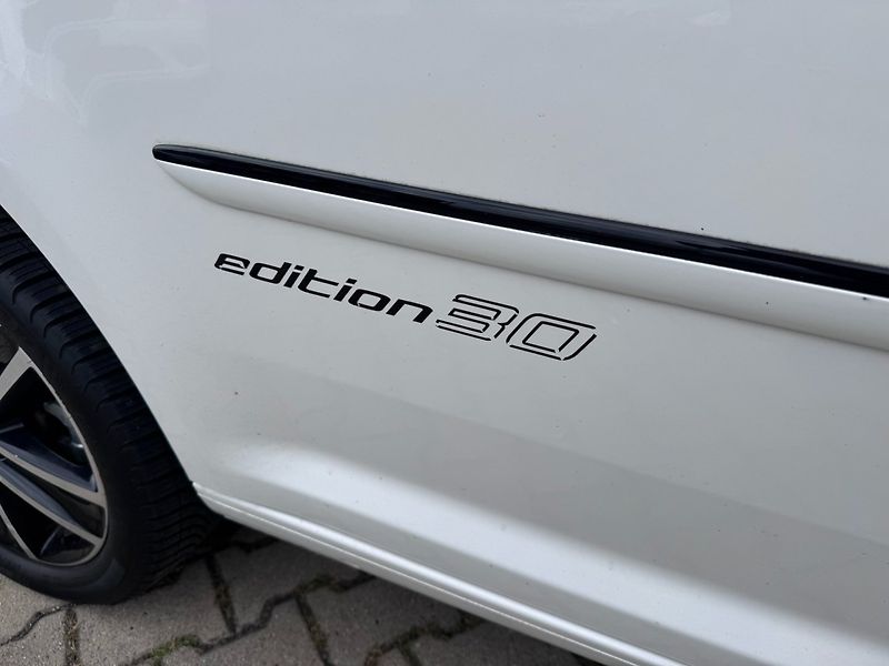 Volkswagen Caddy (2013) EDITION 30 1,6 TDI 75 KW TAŽNÉ - fotka 46 z 50