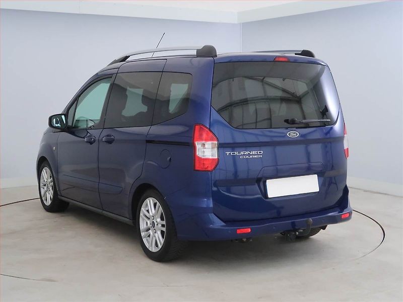 Ford Tourneo Courier (2014) Titanium 1.6 TDCi, 5Míst - fotka 4 z 15