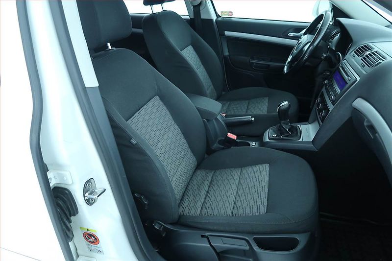 Škoda Octavia (2011) 1.6 TDI, Tempomat - fotka 9 z 16