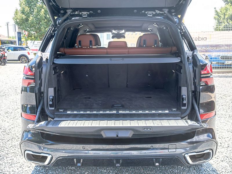 BMW X5 (2023) 3.0D 50E – NOVÉ V ČR - fotka 59 z 70