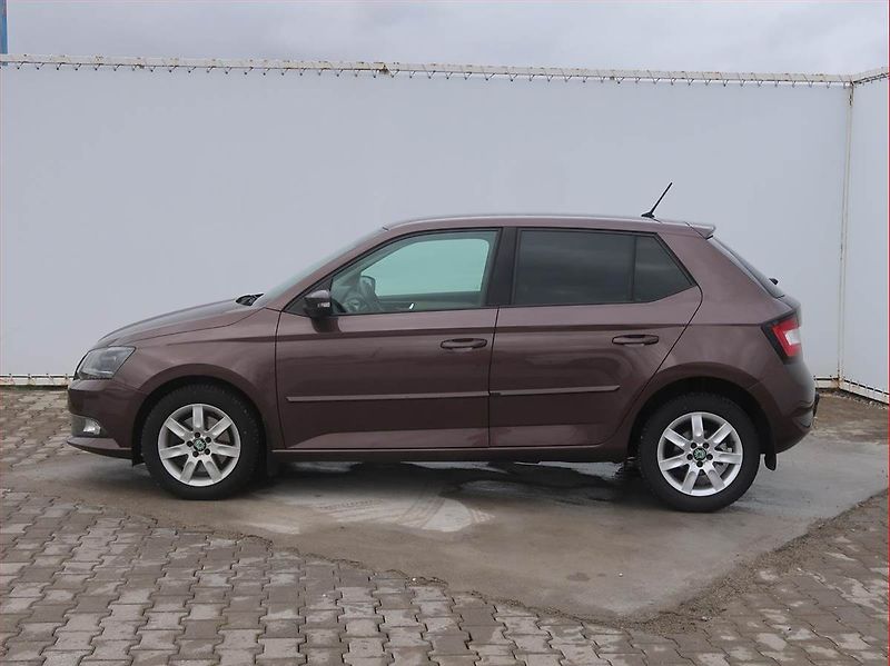 Škoda Fabia (2015) Style 1.2 TSI, Serv.kniha - fotka 3 z 14