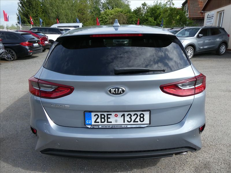 Kia Ceed 1,4 T-GDi 103kW EXCLUSIVE, ČR - fotka 8 z 42
