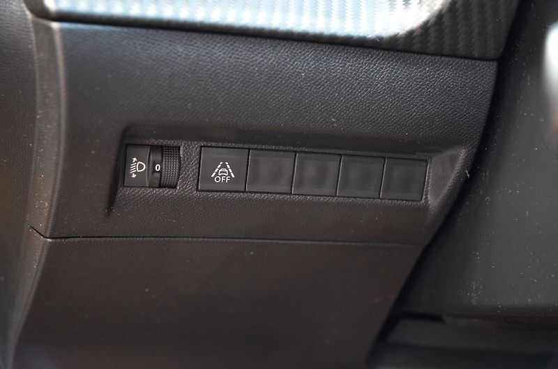 Peugeot 208 (2020) 1.2 55kW / ČR / ROZVODY/ 70tkm - fotka 17 z 32
