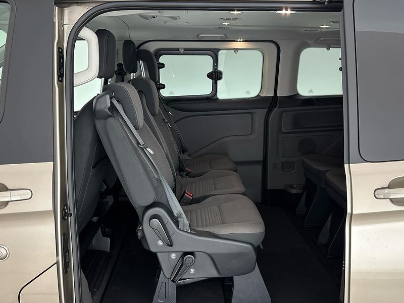 Ford Tourneo Custom TitaniumL2 - fotka 8 z 27