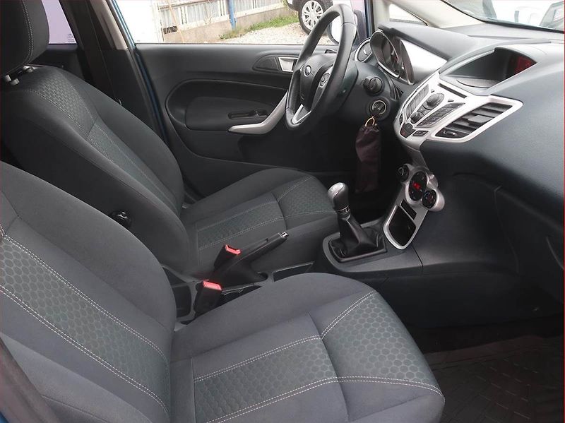 Ford Fiesta (2012) Titanium 1.4, Serv.kniha - fotka 9 z 15