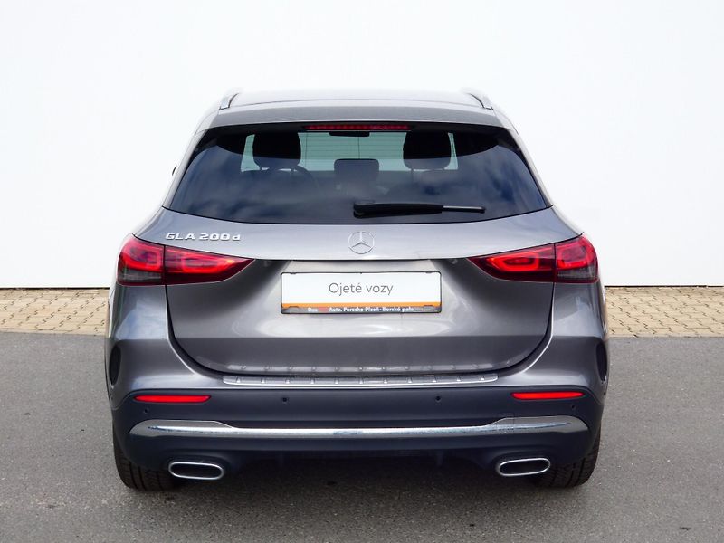 Mercedes-Benz GLA (2020) 200d - fotka 15 z 30