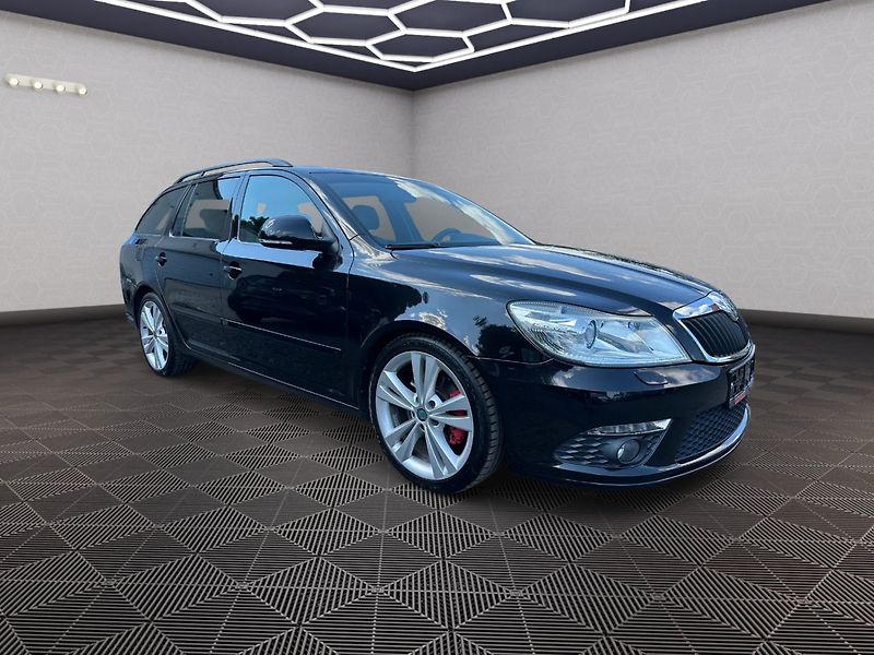 Škoda Octavia (2011) RS 2,0TSI 147kw DSG - fotka 1 z 36