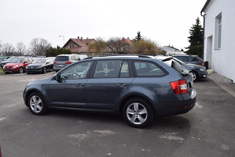 Škoda Octavia (2018) 1.5TSI 110kw AMBITION NAVI OPS - fotka 12 z 46
