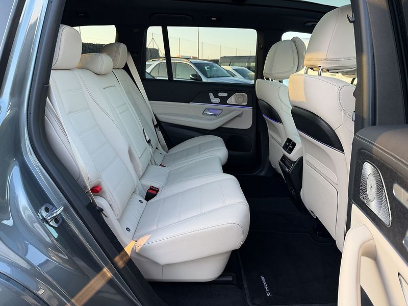 Mercedes-Benz GLS 350 d 4MATIC AMG Style E. - fotka 11 z 35