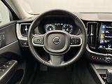 Volvo XC60 B4 AWD MOMENTUM PRO AUT CZ - náhled 24