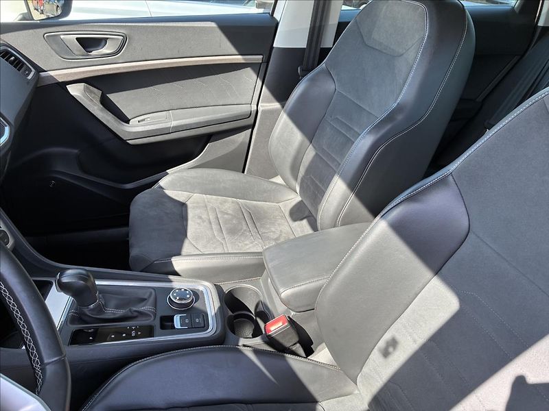 Seat Ateca 2,0 TDI 4X4 TAŽNÉ WEBASTO - fotka 10 z 33