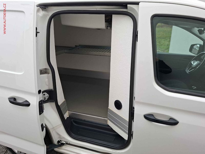 Volkswagen Caddy (2022) 2.0TDi MRAZÍCÍ, 2.maj,ČR - fotka 7 z 24