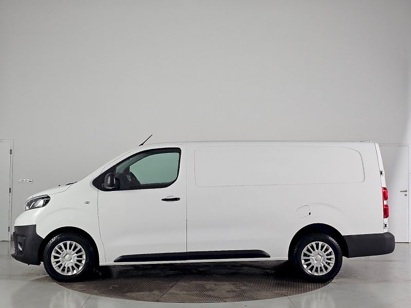 Toyota ProAce City Verso (2022) LONG 2.0D 106kW ACTIVE EXTRA - fotka 21 z 21