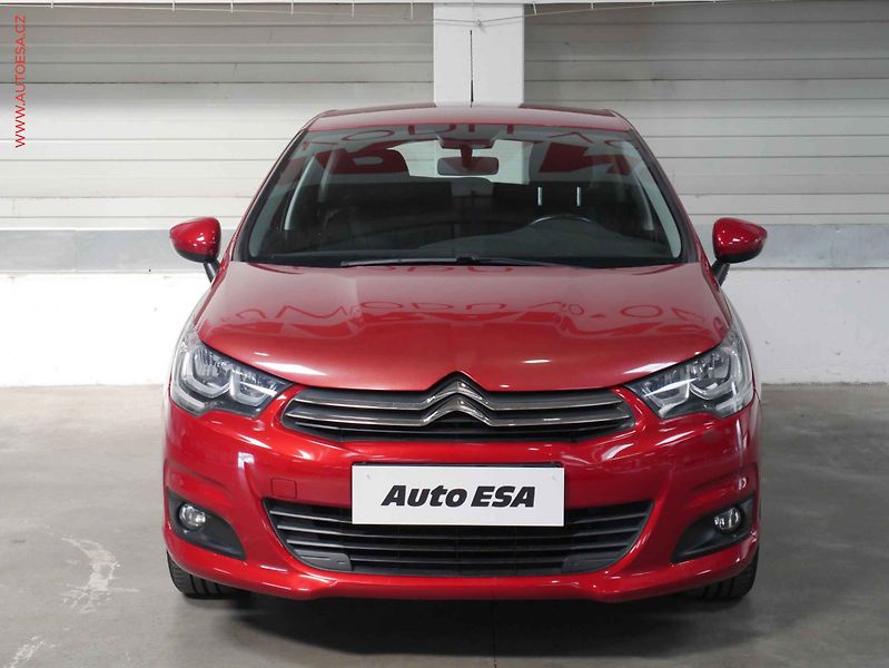 Citroën C4 (2016) 1.2i, 2.maj,ČR, STK6/28 - fotka 2 z 17