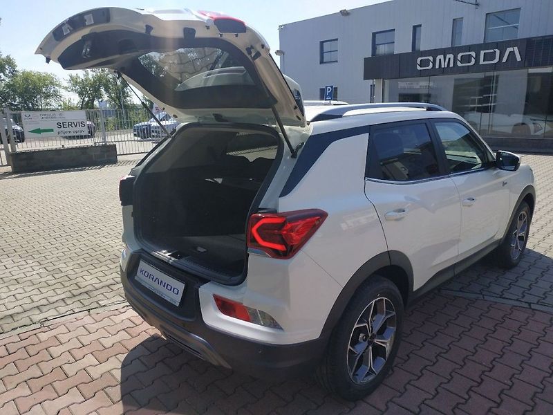 KGM Korando 1.5T, Style+2WD, AT, SKLADEM - fotka 9 z 32