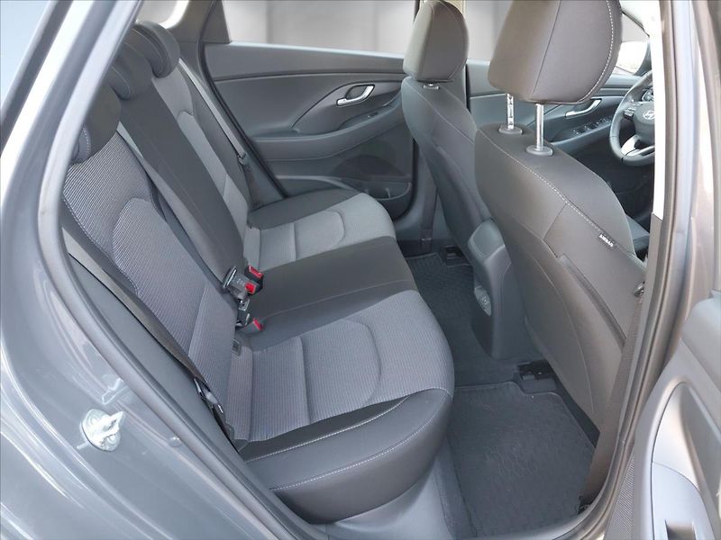 Hyundai i30 1,0   1.0 T-GDi Smart - fotka 20 z 25