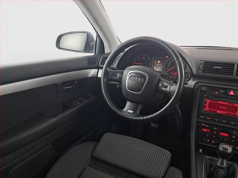 Audi A4 (2007) 2.0 TDI, nová STK, Tažné - fotka 7 z 17