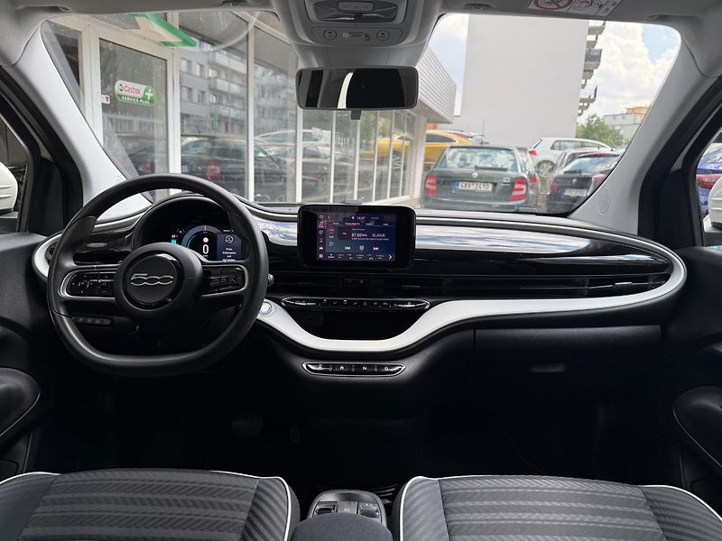 Fiat 500e (2021) Action - fotka 13 z 25