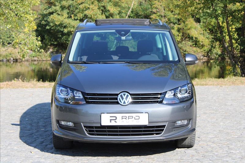 Volkswagen Sharan 2.0 TDI / DSG / TOP-VÝBAVA - fotka 8 z 48