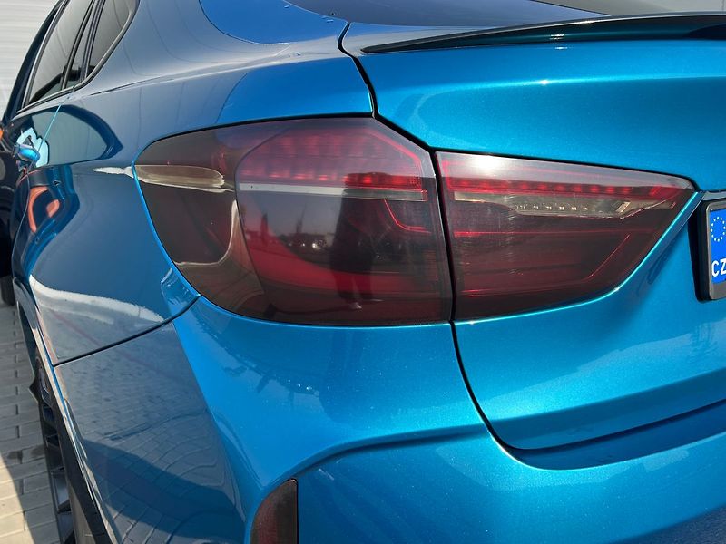 BMW X6 M 4.4 V8 512 kW-Akrapo - fotka 11 z 49