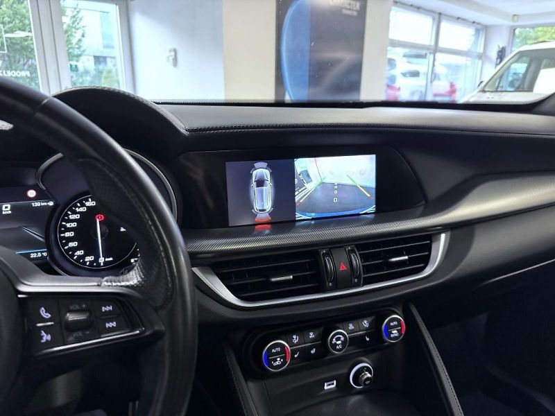 Alfa Romeo Stelvio (2020) 2.0T 280k AT8 ZF Q4 4x4 Veloce - fotka 14 z 22