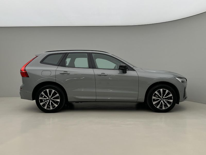 Volvo XC60 B4 AWD DARK PLUS CZ 1. maj. - fotka 10 z 45