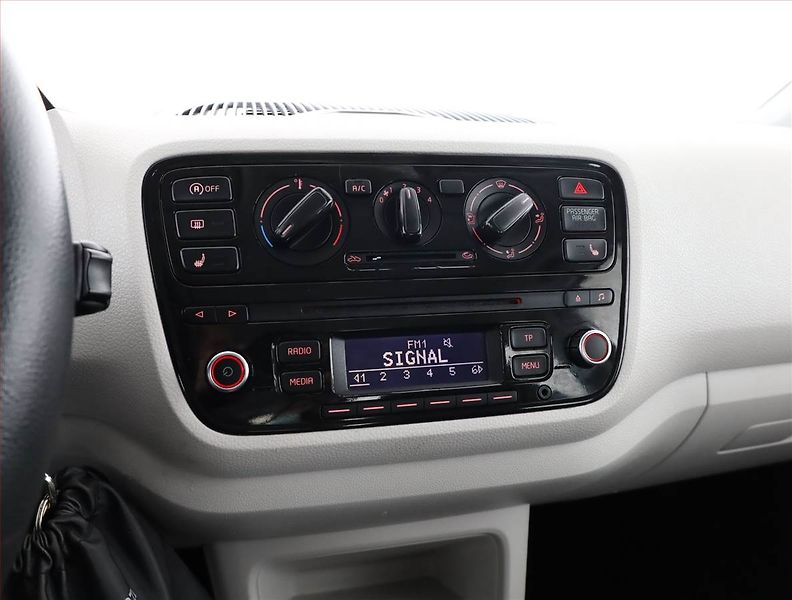Volkswagen up! (2015) 1.0 MPI, Serv.kniha, Tempomat - fotka 9 z 12