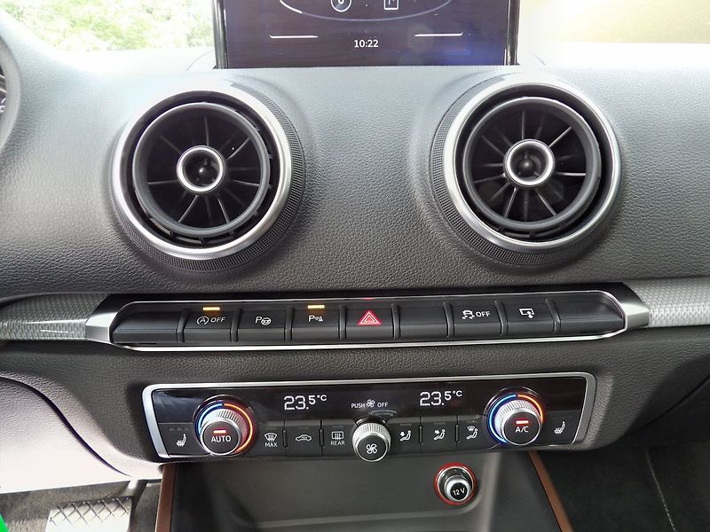 Audi A3 1.4TSI 110kW DSG Sline Xenon - fotka 10 z 34