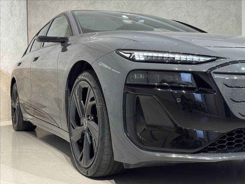 Audi A6 e-tron Performance S-Line - fotka 6 z 50