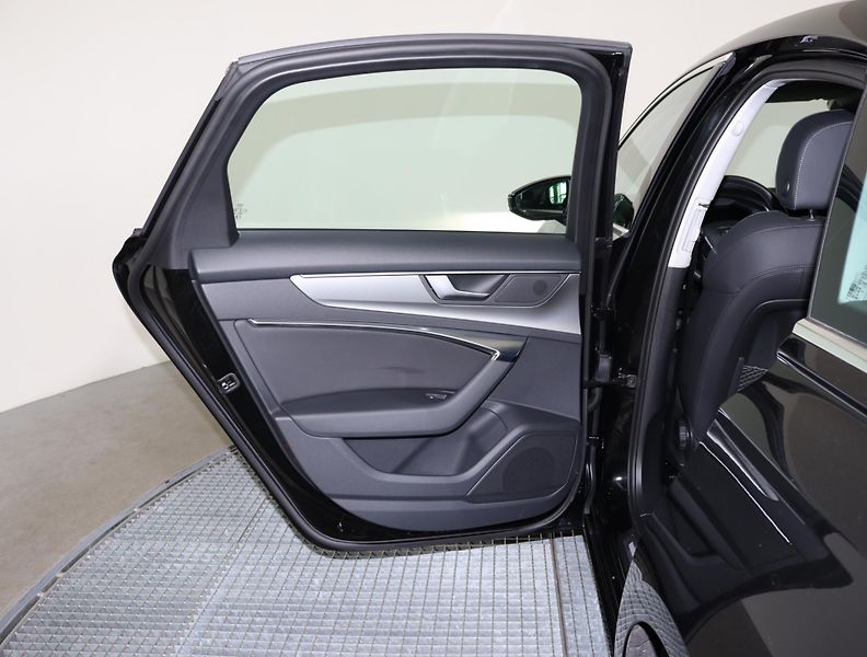 Audi A6 50 TDI quattro Tiptronic - fotka 14 z 26
