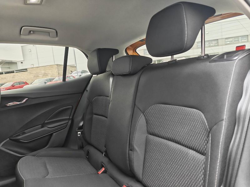 Škoda Fabia Style 6MP 1,0TSI - fotka 8 z 22