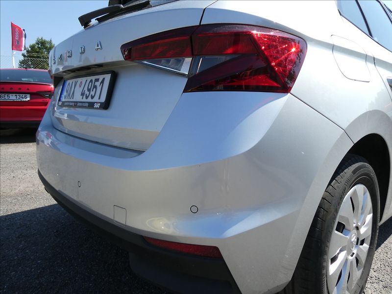 Škoda Fabia 1,0 TSi 70kW koupeno v ČR, DPH - fotka 10 z 39