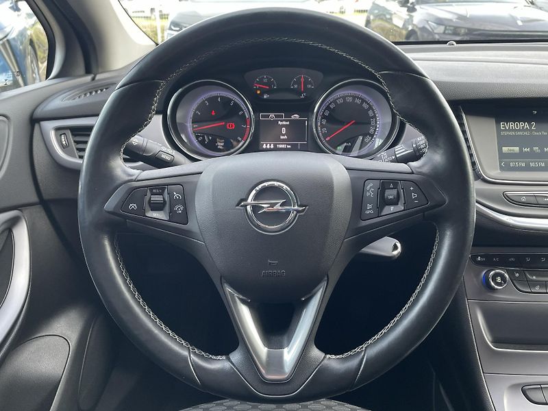 Opel Astra ENJOY 1.4 TURBO 92 kW - fotka 11 z 23