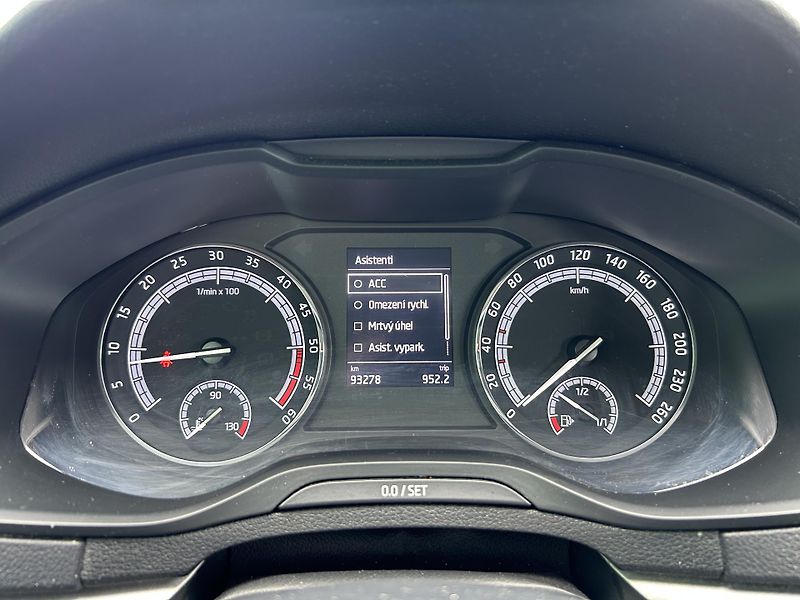 Škoda Karoq (2019) 2.0 TDi 110 KW naj.93 tis km - fotka 28 z 29