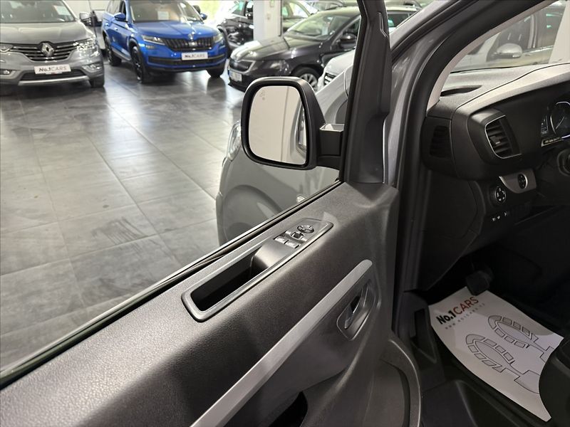 Citroën SpaceTourer 2,0   HDI SHINE PANO WEBASTO - fotka 7 z 40