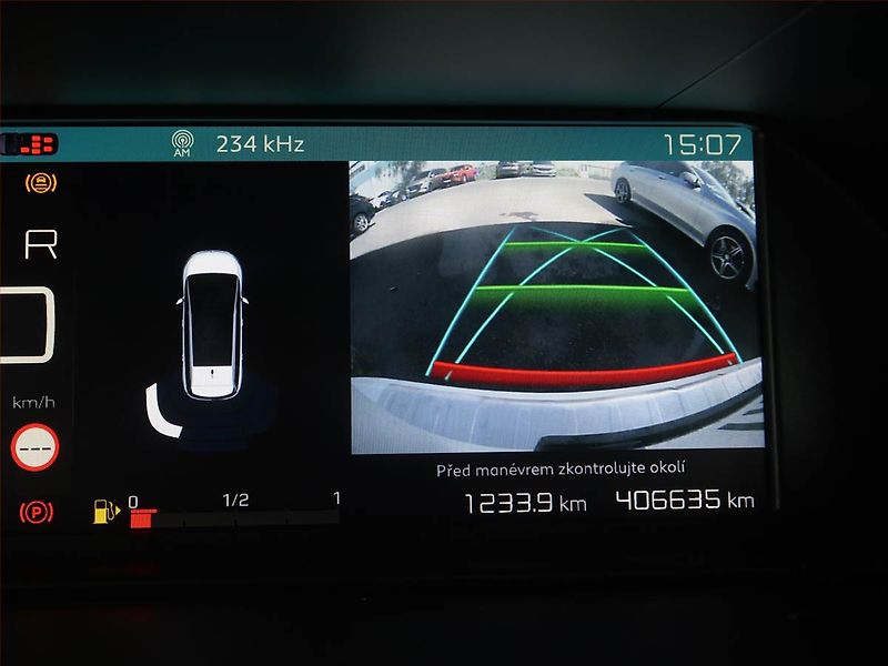 Citroën C4 SpaceTourer (2020) 1.5 BlueHDi, Automat, 7 míst - fotka 13 z 19